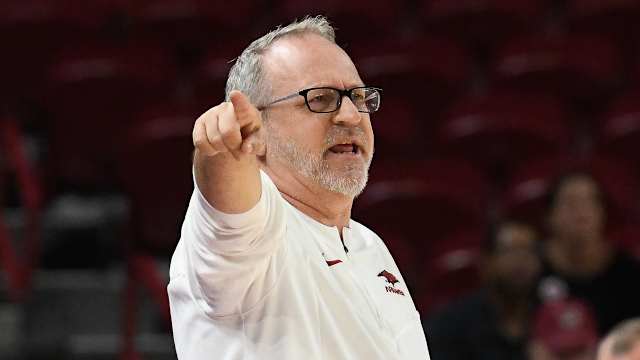 Mike Neighbors against Louisiana Tech on Tuesday night